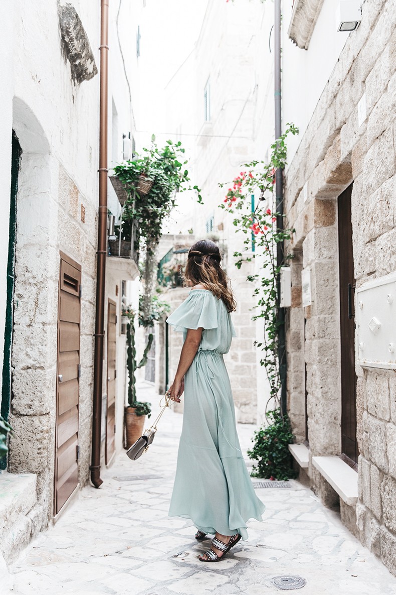Polignano_A_Mare-Guerlain-Beauty_Road_Trip-Long_Dress-Chole_Bag-Outfit-Street_Style-Italy-11