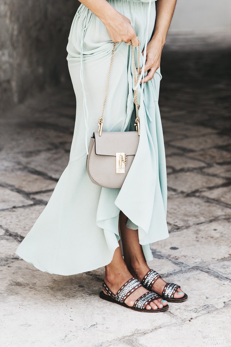 Polignano_A_Mare-Guerlain-Beauty_Road_Trip-Long_Dress-Chole_Bag-Outfit-Street_Style-Italy-33
