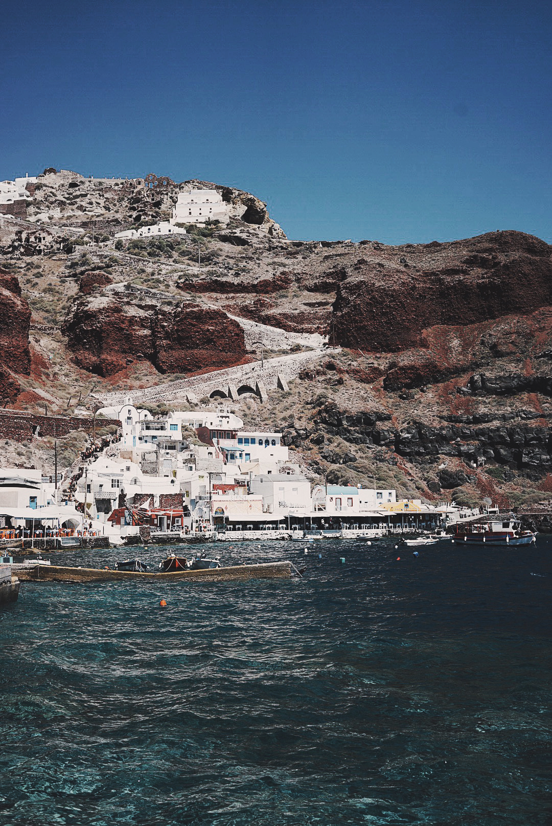 Soludos_Escapes-Boat_Trip-Bikini-Summer_Look-Santorini_Greece-GRLFRND_Jeans-Off_The_Shoulders-Collage_Vintage-Street_Style-Soludos_Espadrilles-16