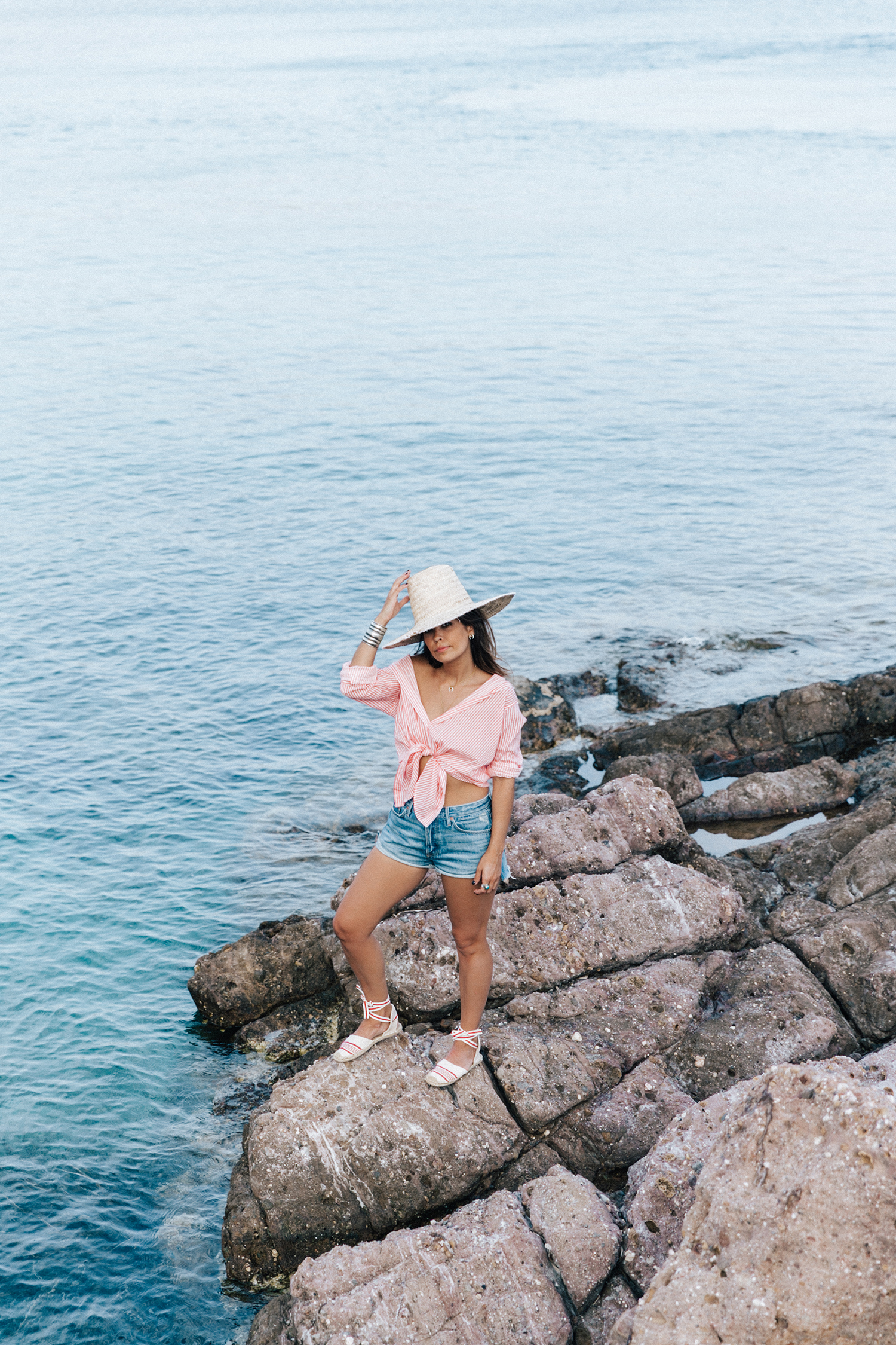 Mykonos-Collage_on_The_Road-Striped_Shirt-GRLFRND_Shorts-Straw_Hat-Denim-Espadrilles-Soludos_Escapes-Greece-Outfit-22