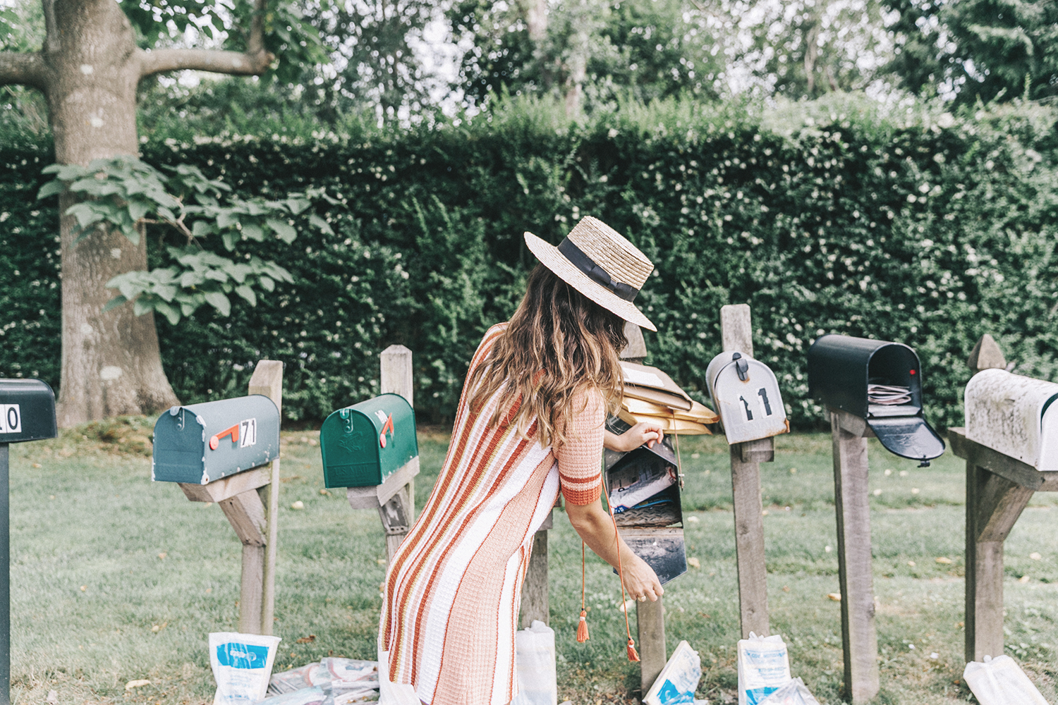 Revolve_in_The_Hamptons-Revolve_Clothing-Collage_Vintage-Free_People_Lace_Dress-Knitted_Dress-Soludos_Espadrilles-Canotier-Hat-Outfit-29