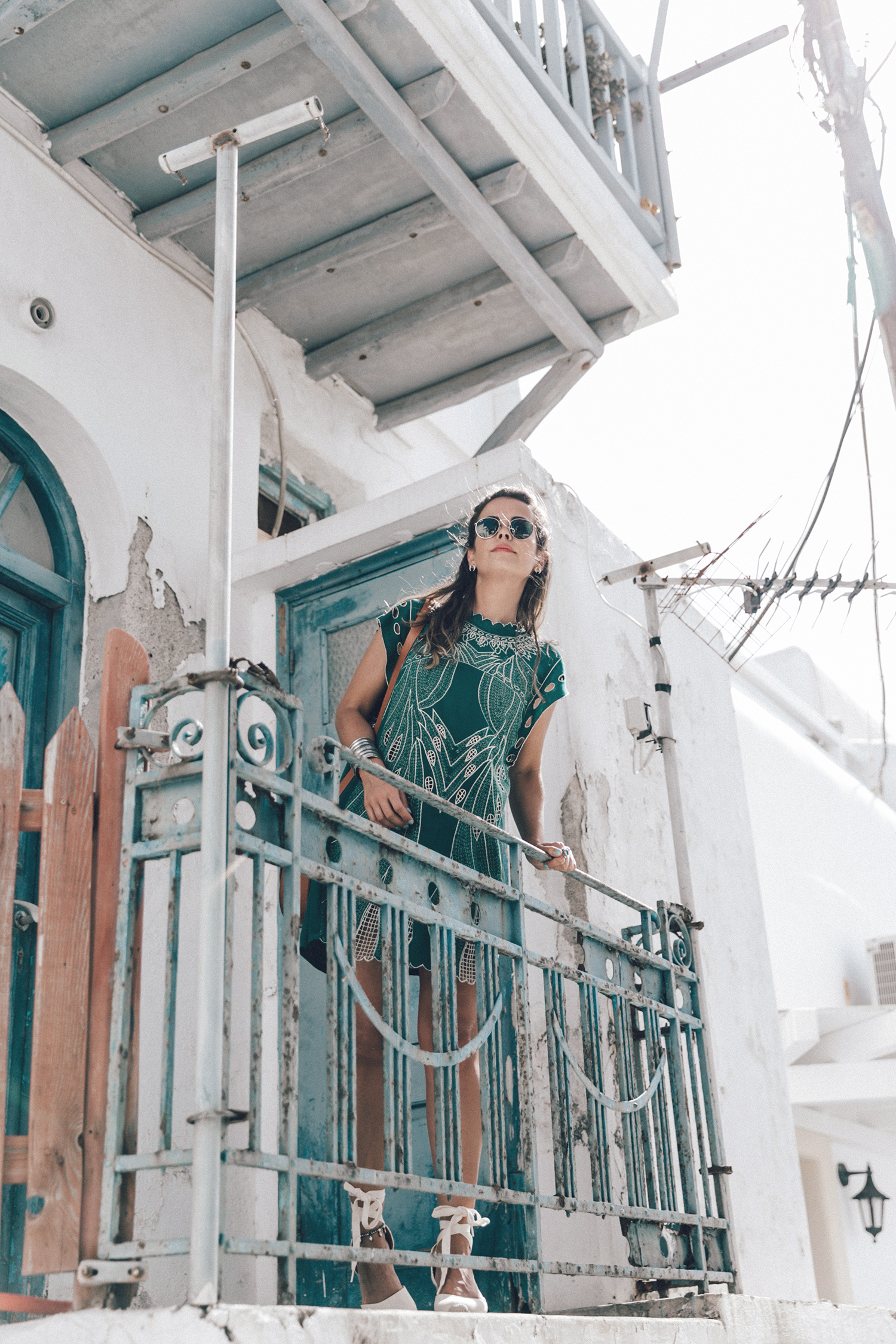 Tularosa_Dress-Soludos_Escapes-Soludos_Espadrilles-Sezane_Bag-Leather_Crossbody_Bag-Boho_Outfit-Look-Ray_Ban-Street_Style-Mykonos-Greece-Collage_Vintage-27