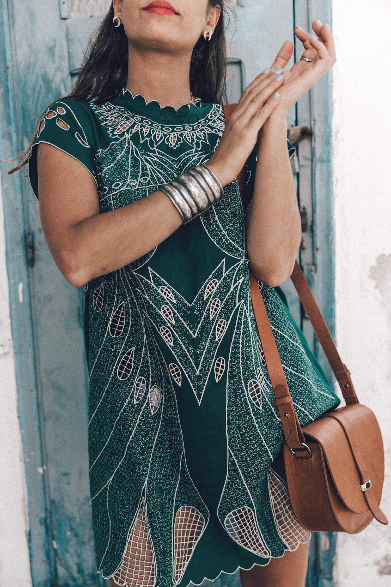 Tularosa_Dress-Soludos_Escapes-Soludos_Espadrilles-Sezane_Bag-Leather_Crossbody_Bag-Boho_Outfit-Look-Ray_Ban-Street_Style-Mykonos-Greece-Collage_Vintage-57