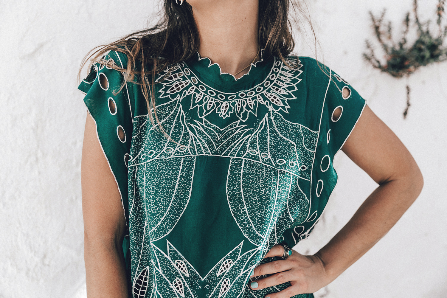 Tularosa_Dress-Soludos_Escapes-Soludos_Espadrilles-Sezane_Bag-Leather_Crossbody_Bag-Boho_Outfit-Look-Ray_Ban-Street_Style-Mykonos-Greece-Collage_Vintage-74-Recuperado