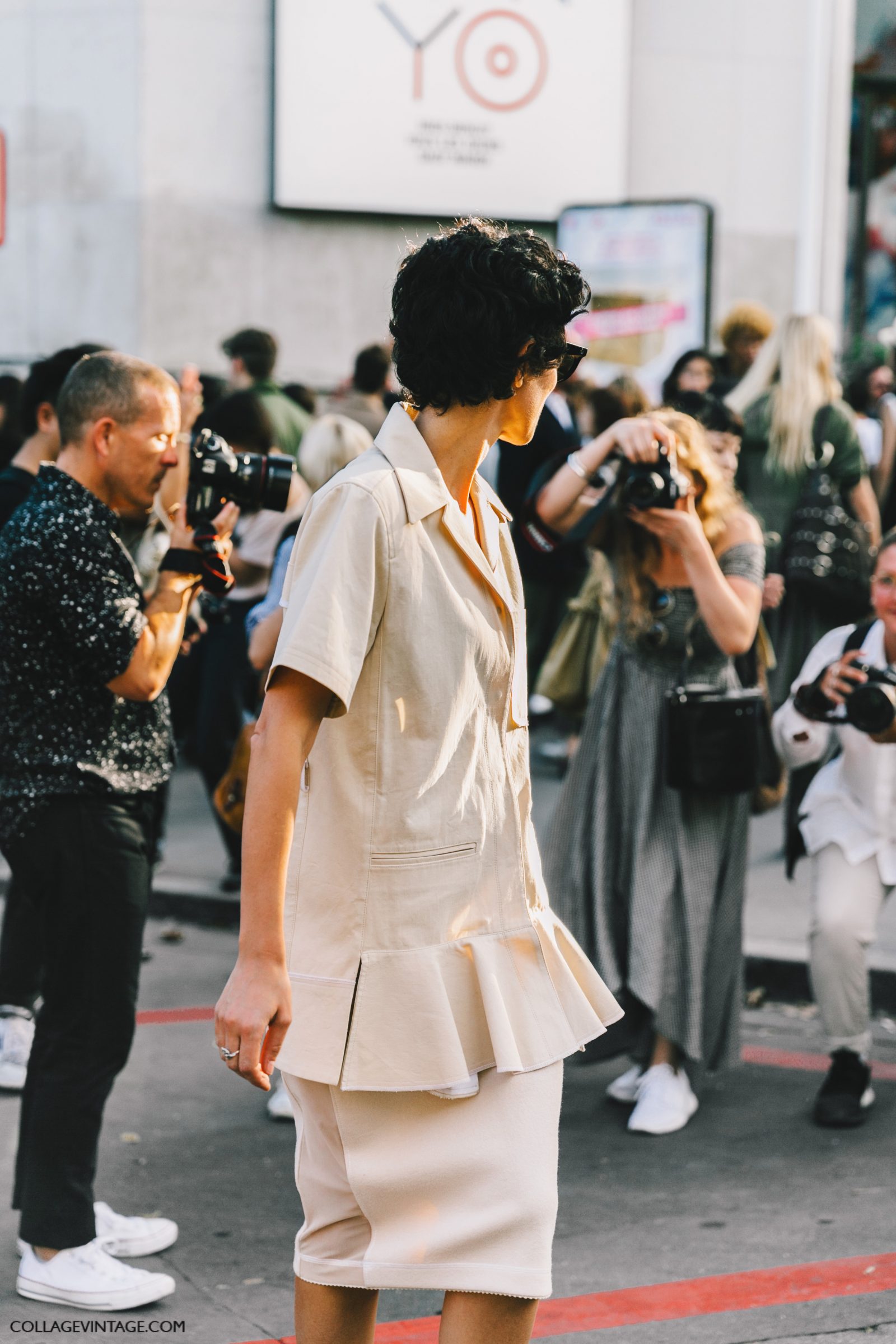 pfw-paris_fashion_week_ss17-street_style-outfits-collage_vintage-rochas-courreges-dries_van_noten-lanvin-guy_laroche-216