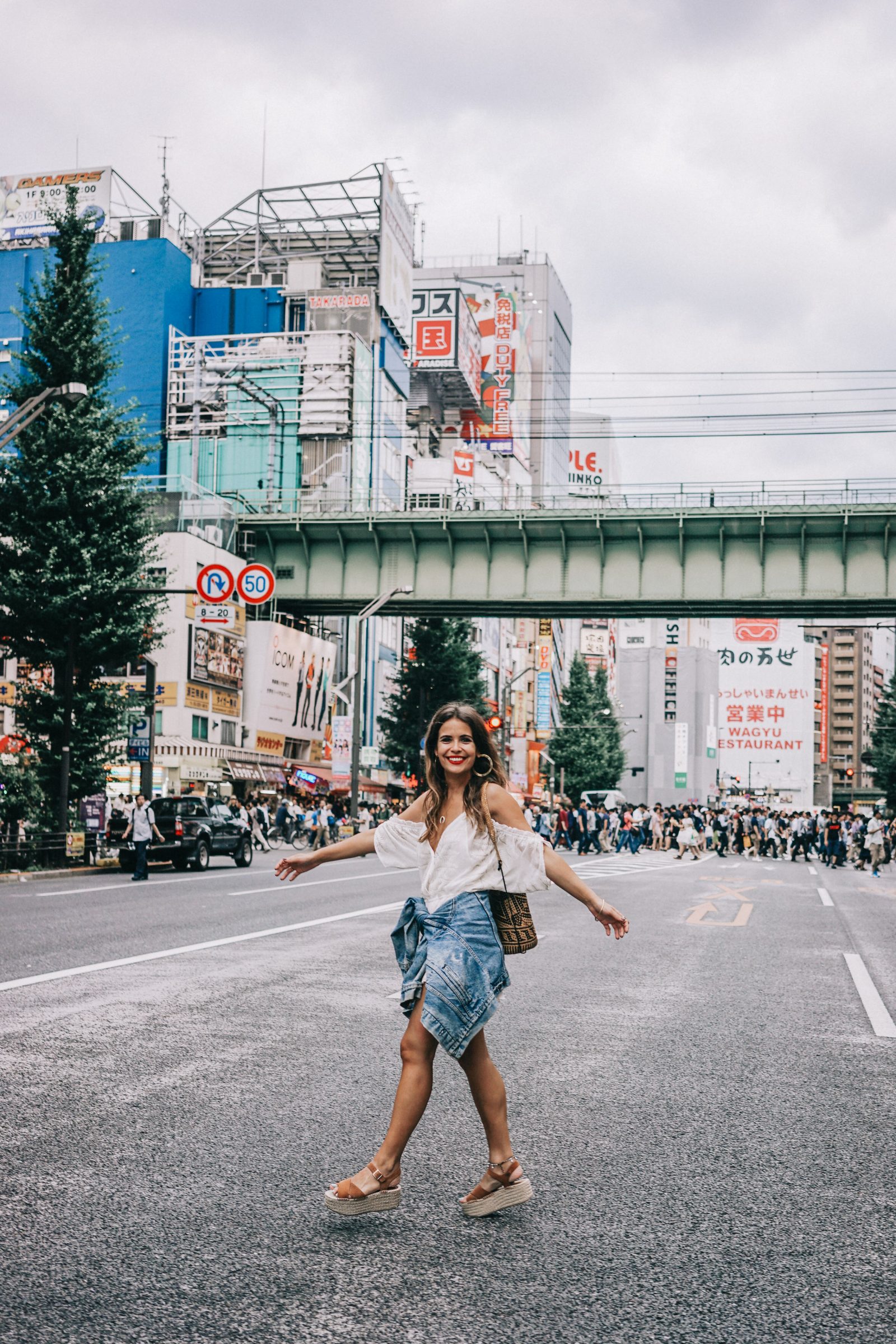 tokyo_travel_guide-outfit-collage_vintage-street_style-lovers_and_friends_jumpsuit-white_outfit-espadrilles-backpack-levis_denim_jacket-akihabara-121