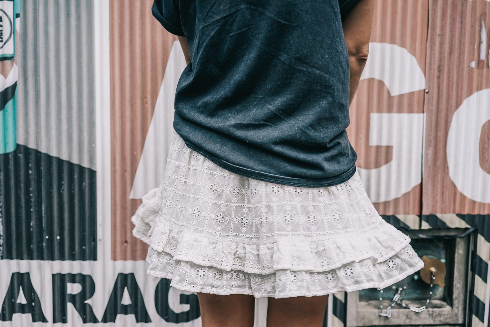 Tokyo_Travel_Guide-Outfit-Collage_Vintage-Street_Style-Top_Mettalica-Brandy_Melville-White_Skirt-Chanel_Vintage-Sneakers-21