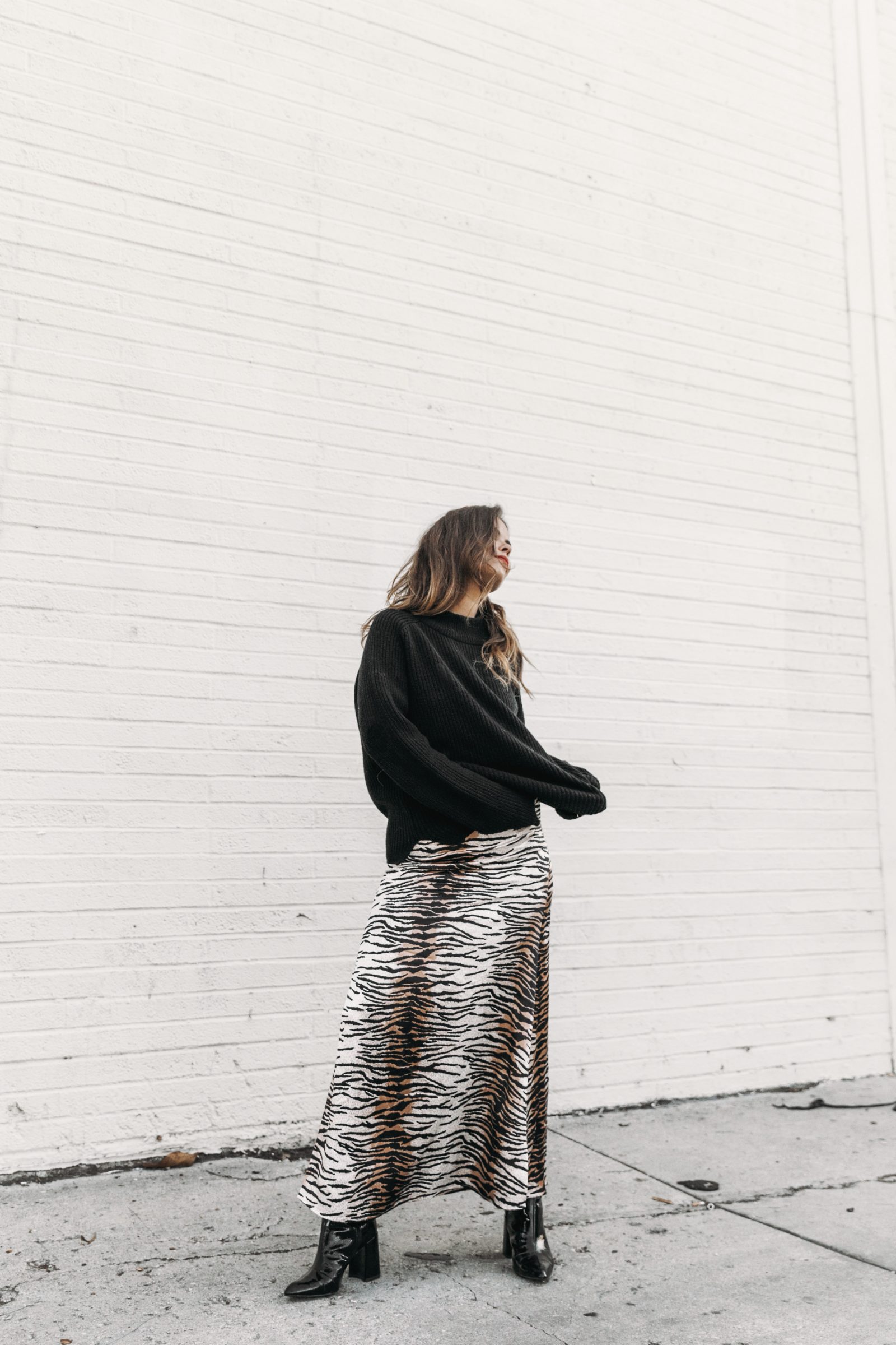 mark_and_spencer-alexa_chung_collection-animal_print_long_dress-black_trench-black_booties-knitt_jumper-outfit-la-street_style-collage_vintage-maxi_dress-98