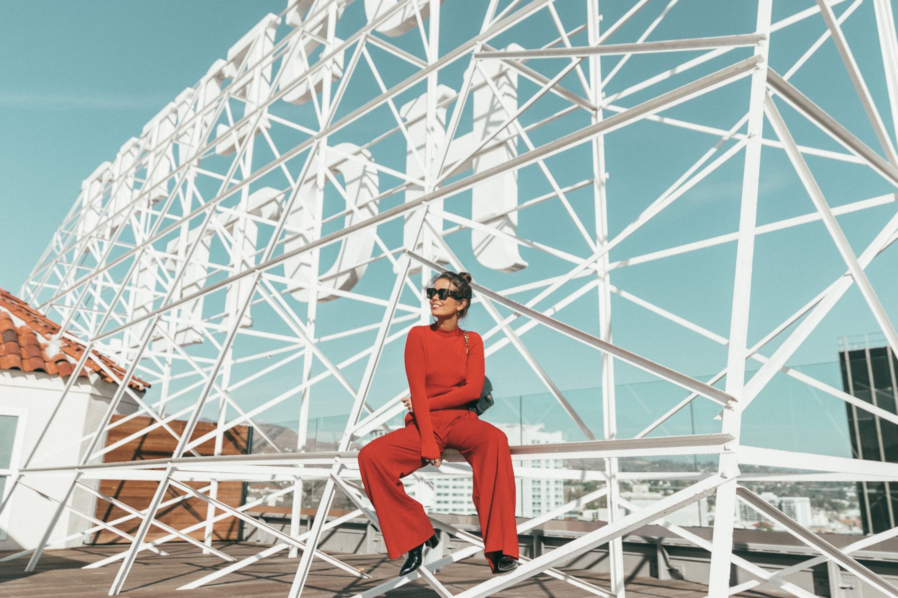 total_red_look-hm_studio-outfit-roosevelt_hotel-los_angeles-la-collage_vintage-street_style-chanel_bag-173